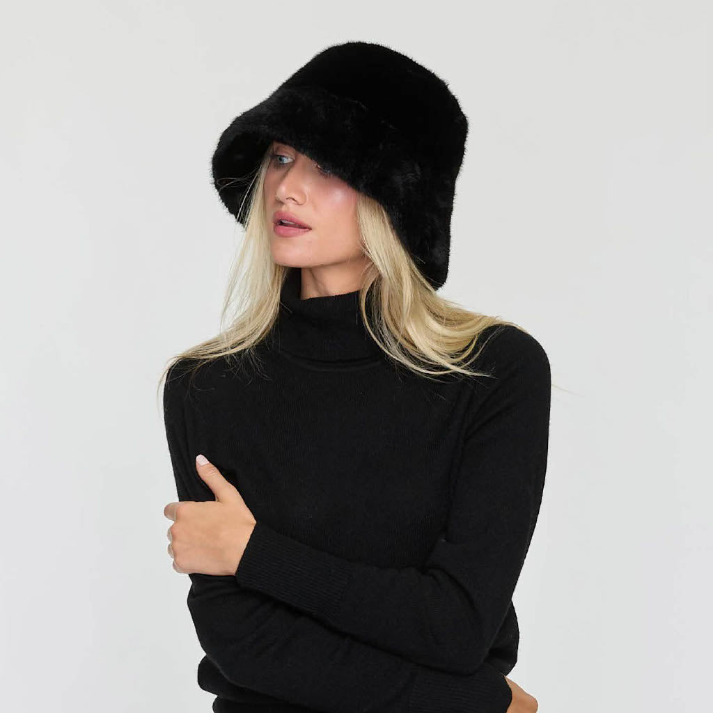 FAUX FUR BUCKET HAT – The Cashmere Sale display picture 3
