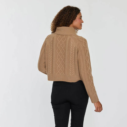 REMOVABLE COLLAR CABLE CROP POLO