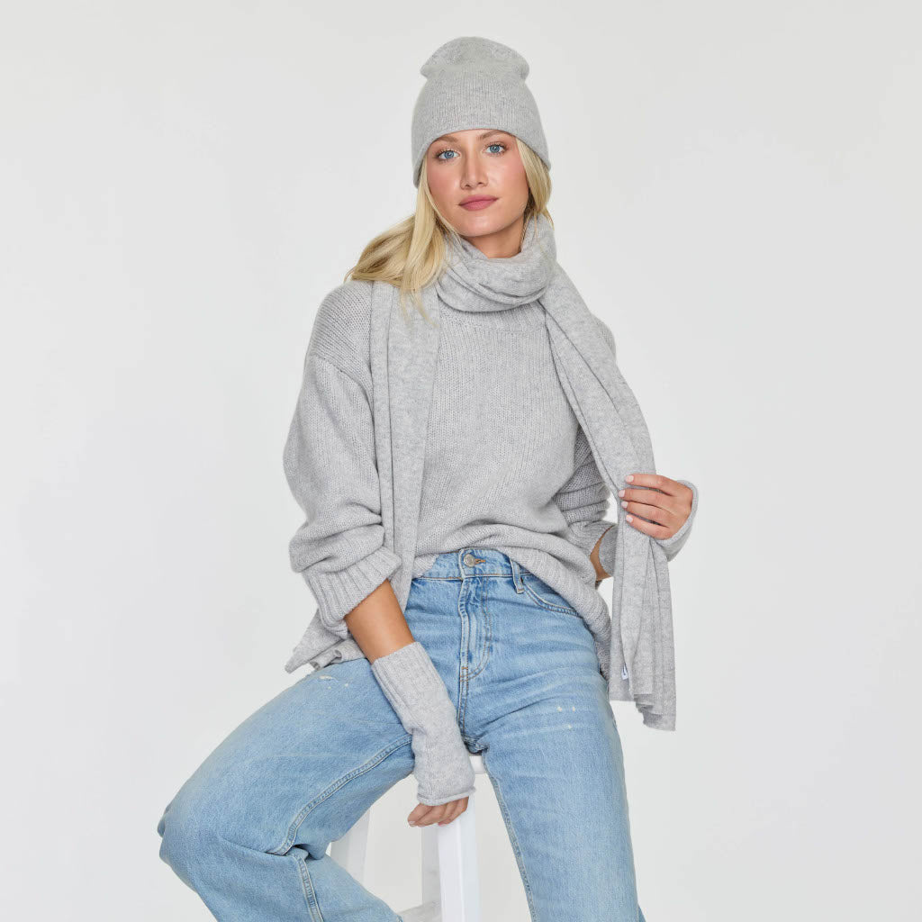 LIGHTWEIGHT SCARF