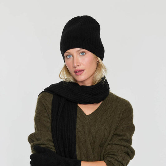 ESSENTIAL RIBBED HAT  