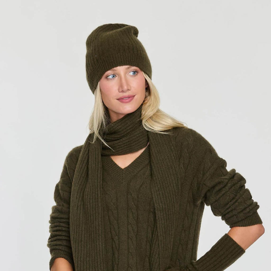 ESSENTIAL RIBBED HAT