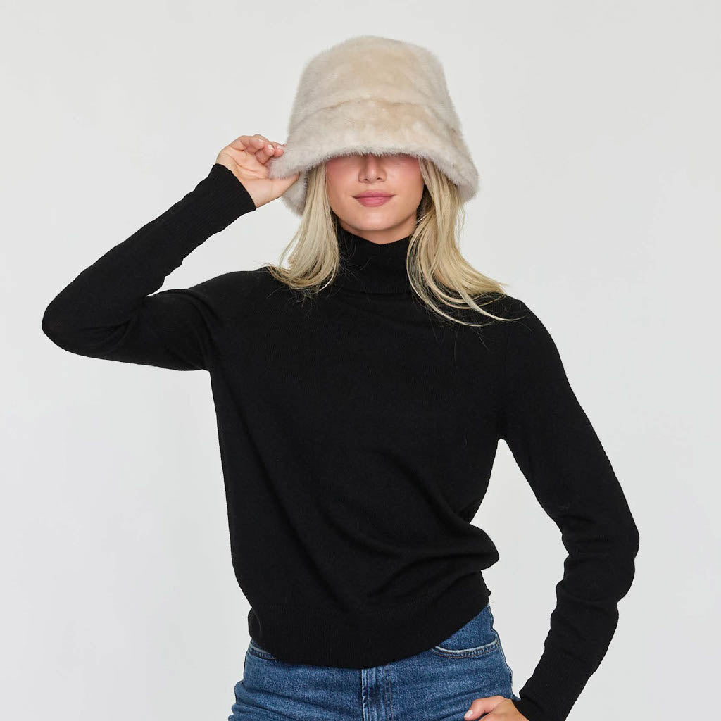 FAUX FUR BUCKET HAT