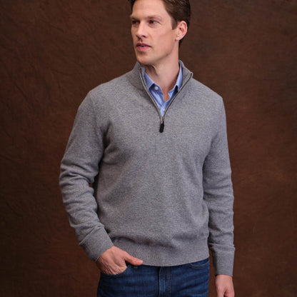 MEN'S ESSENTIAL QUARTER ZIP