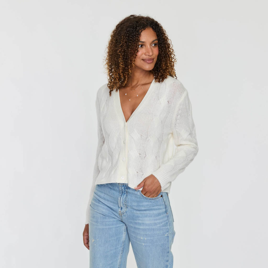 CABLE V NECK CARDIGAN