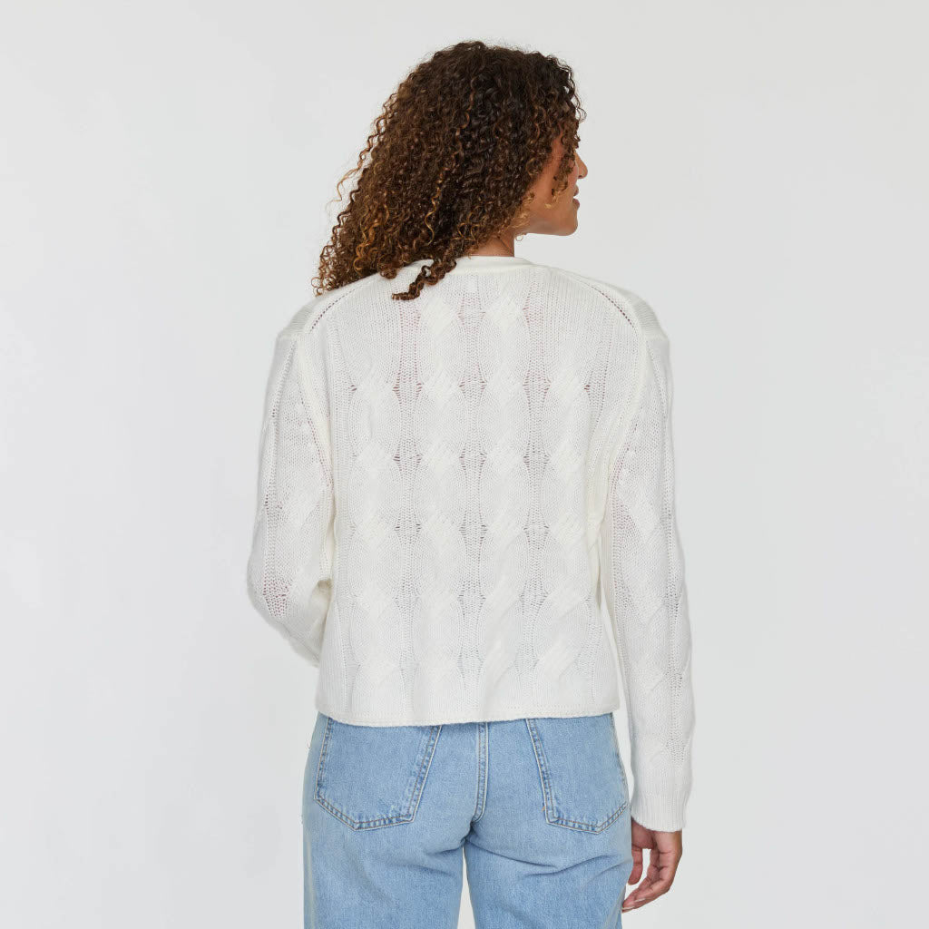 CABLE V NECK CARDIGAN