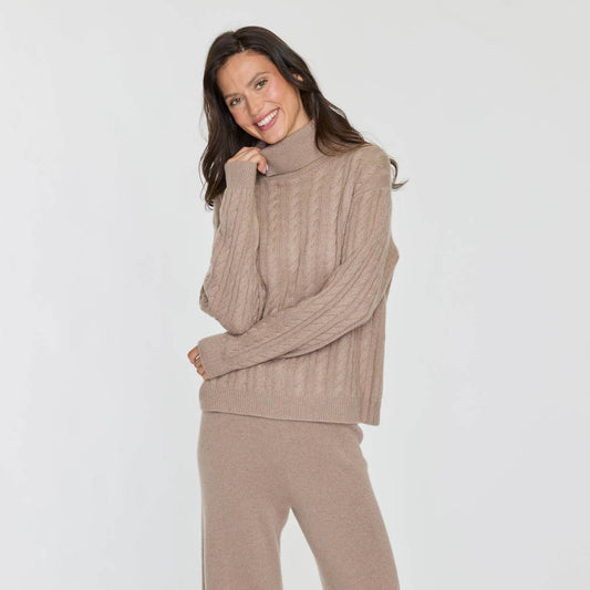 TWISTED CABLE TURTLENECK  