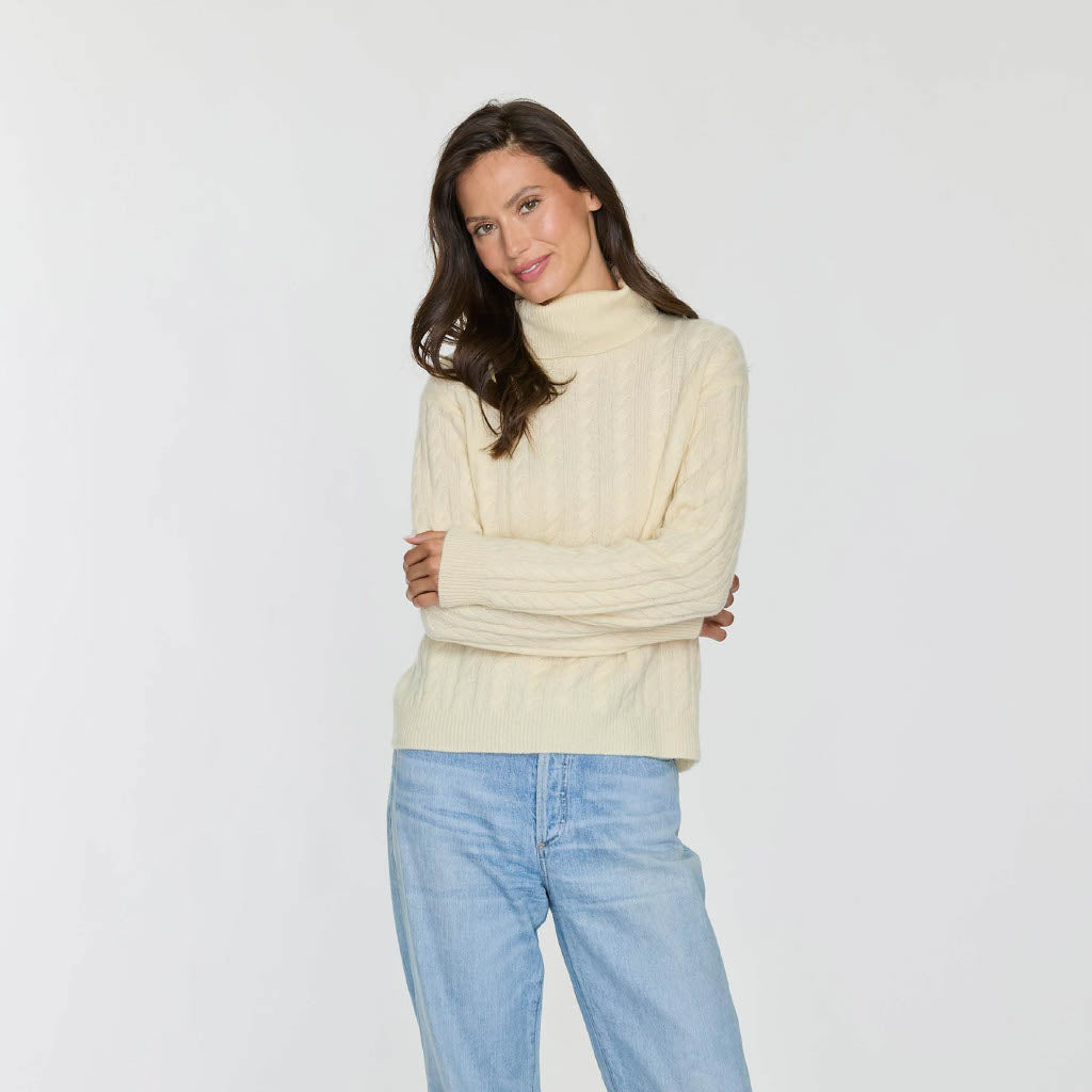 TWISTED CABLE TURTLENECK