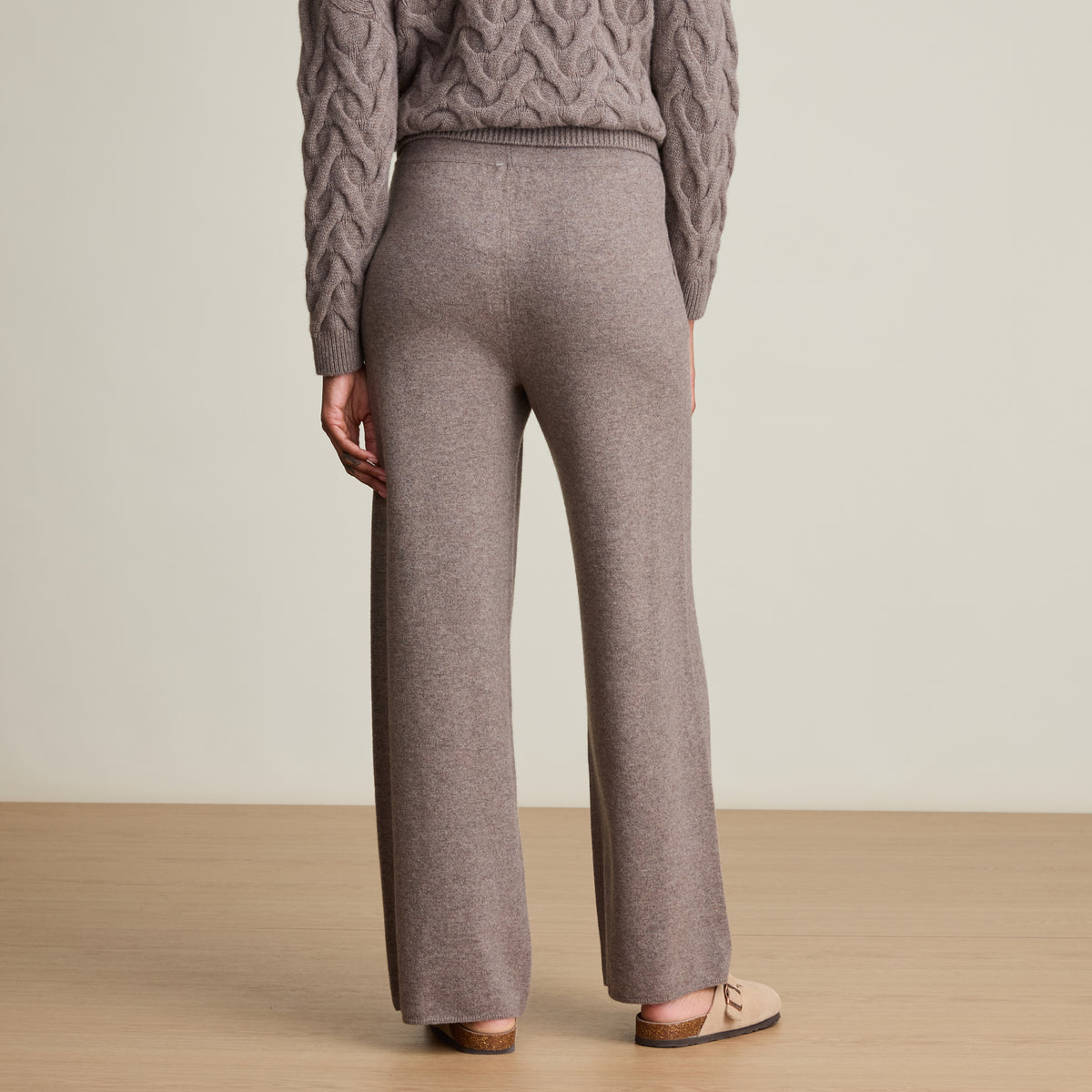 WIDE LEG SWEATPANT