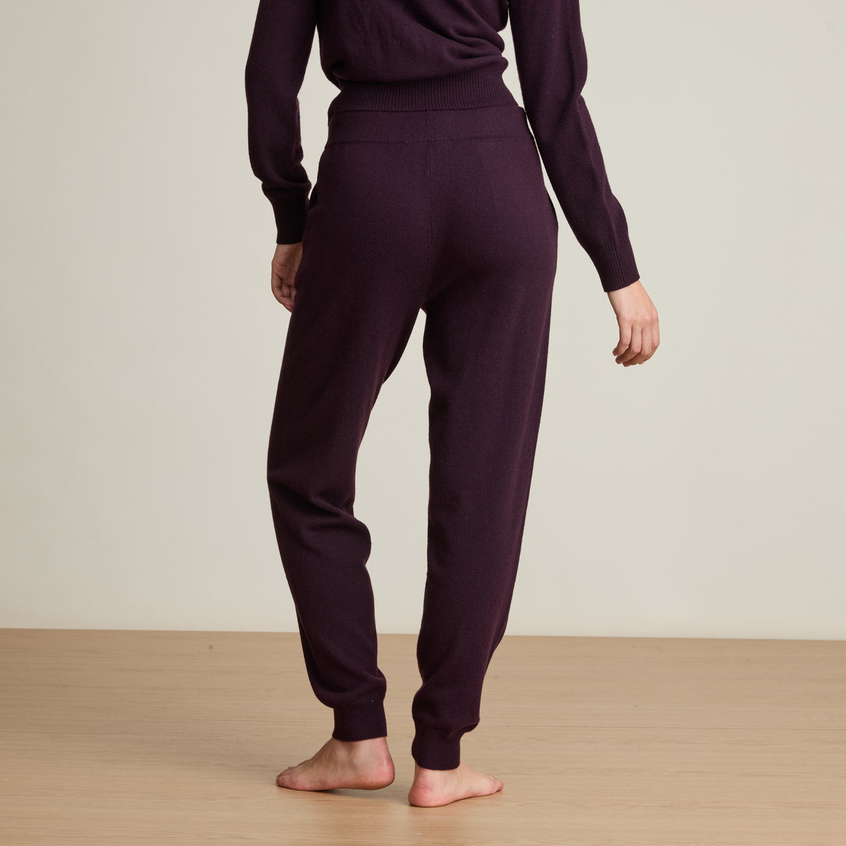 BASIC SWEATPANT