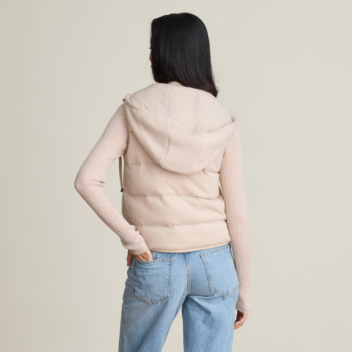 HOODED PUFFER VEST