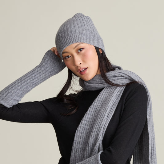 ESSENTIAL RIBBED HAT  