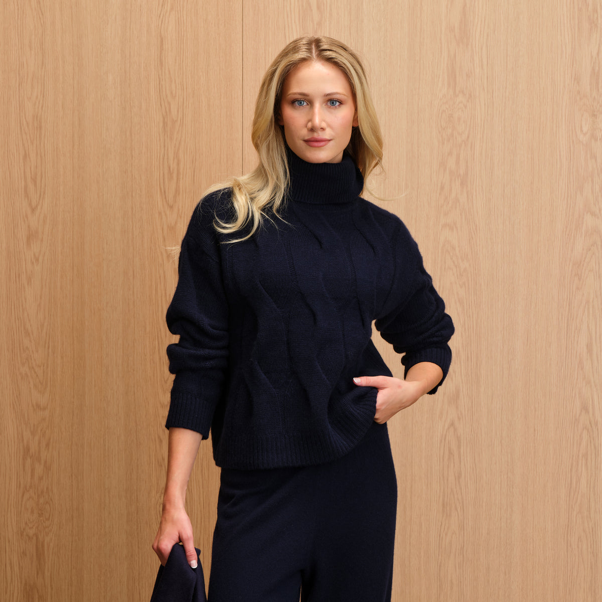 ASPEN CABLE TURTLENECK