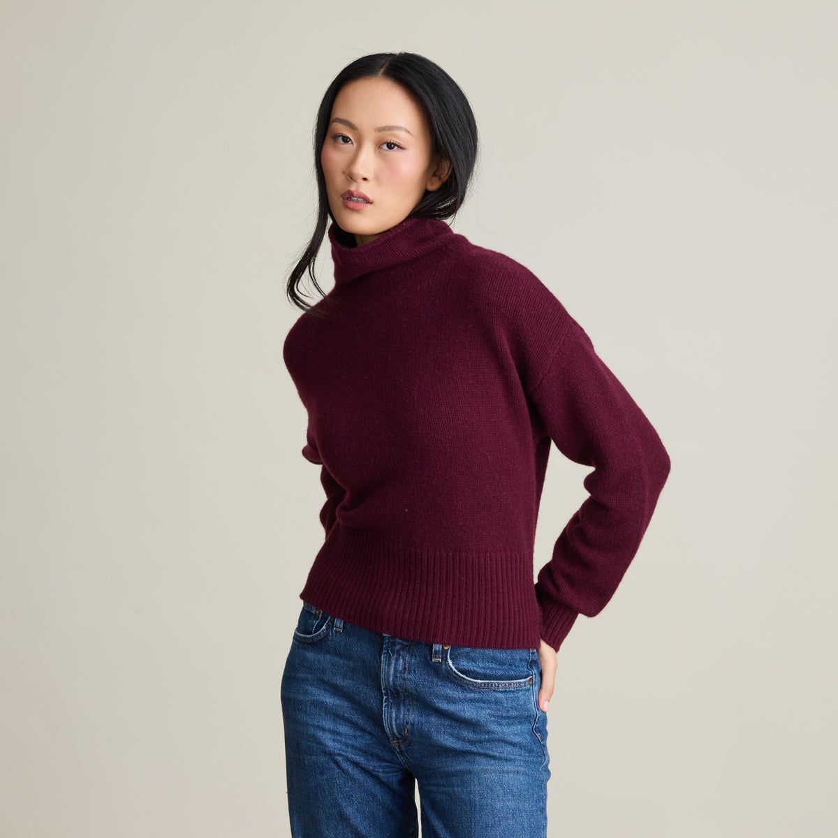 LUXE CROPPED MOCKNECK