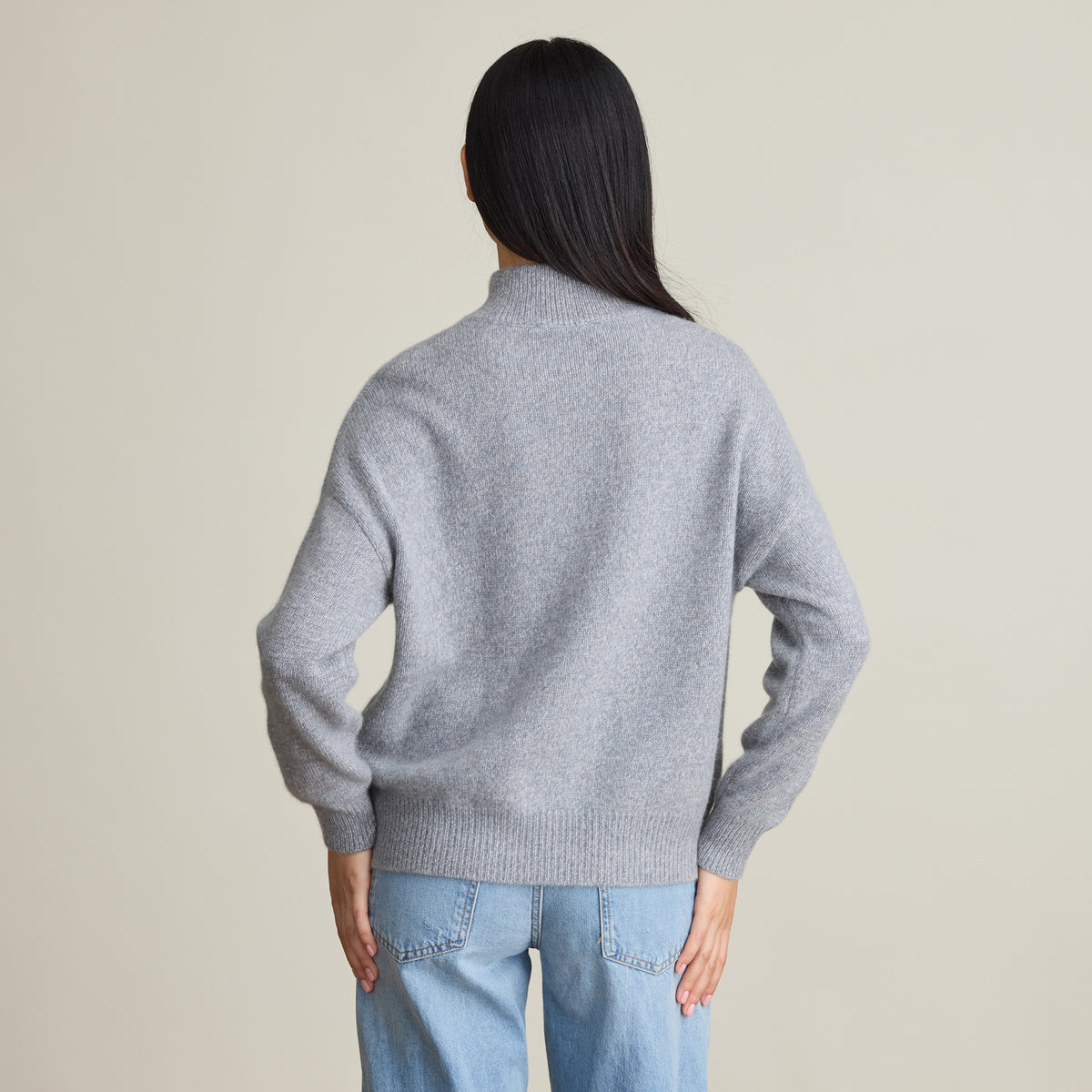 SOLID QUARTER ZIP