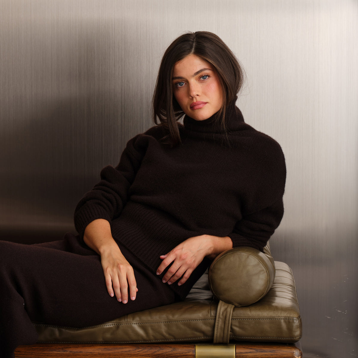 LUXE CROPPED MOCKNECK