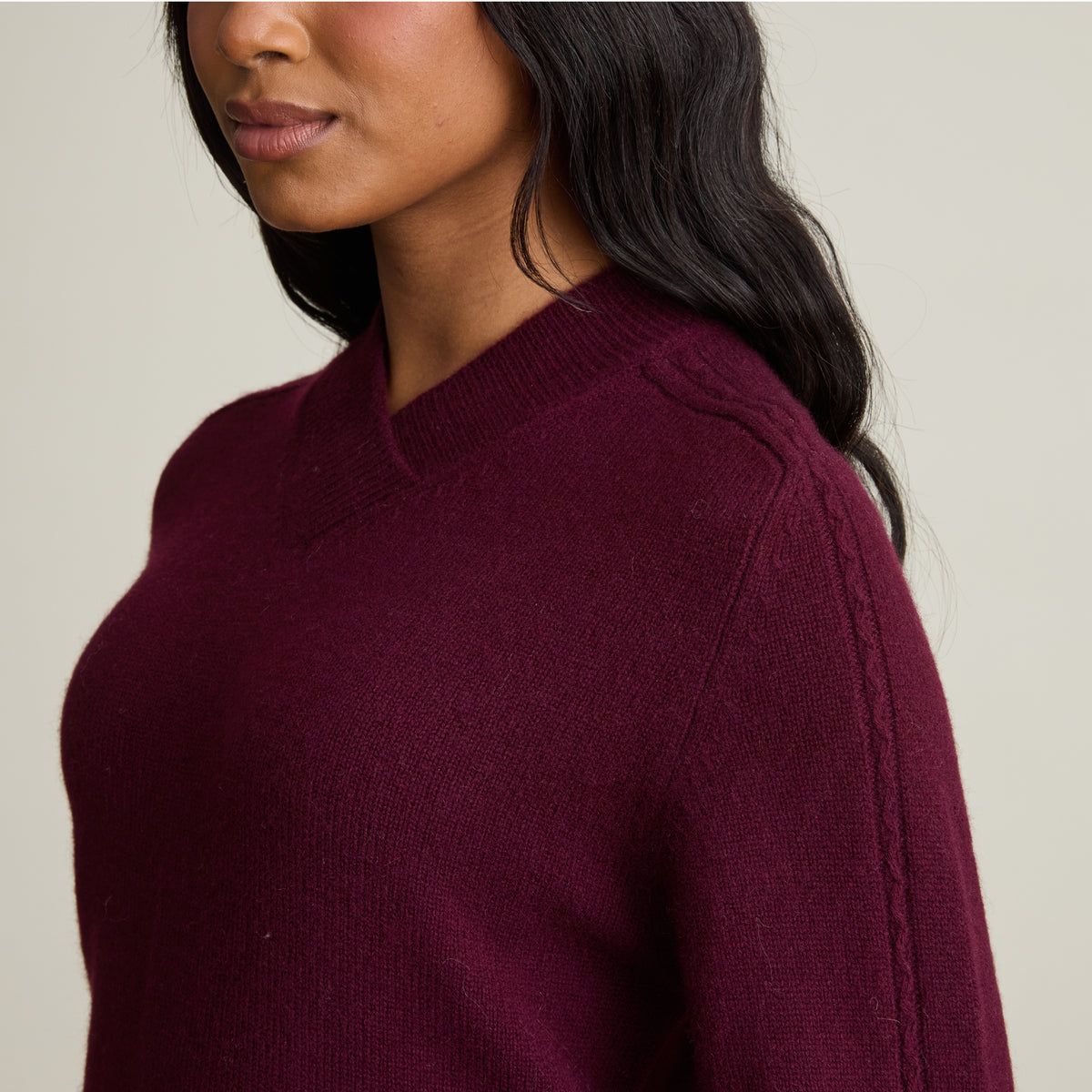 HIGH V NECK