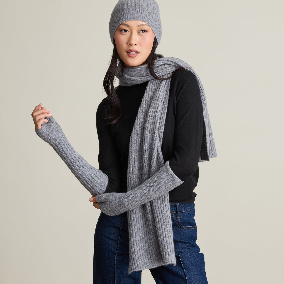 ESSENTIAL RIBBED SCARF
