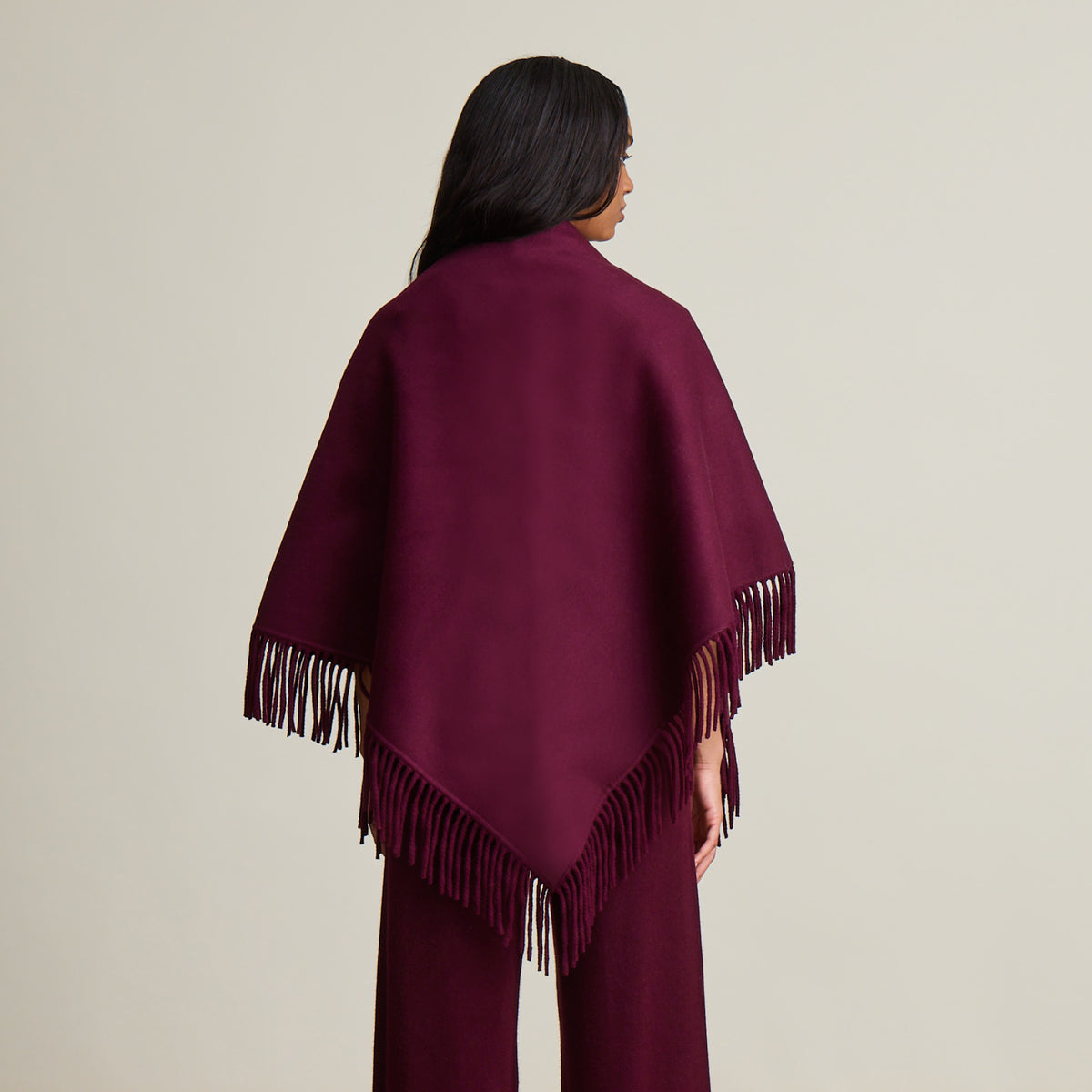 FRINGE TRIANGLE WRAP