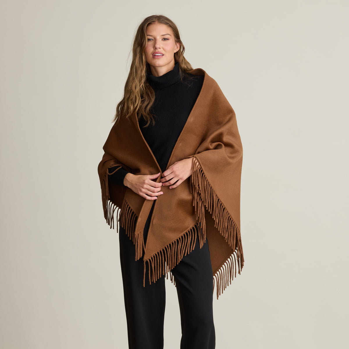 FRINGE TRIANGLE WRAP