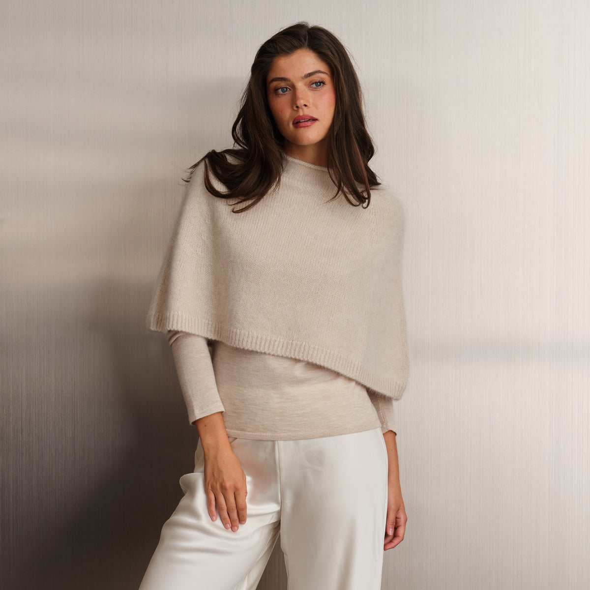 BRUSHED MOCK NECK CAPELET