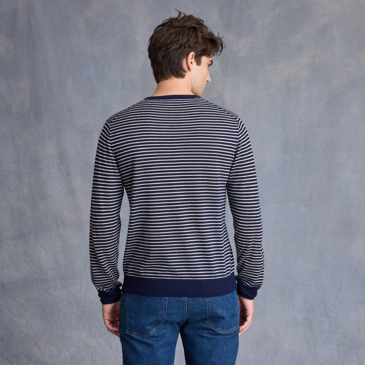 MEN'S STRIPE FINE GAUGE CREW