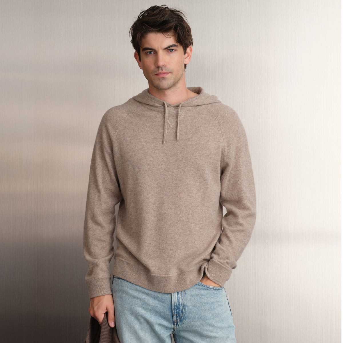 MEN'S ESSENTIAL HOODIE